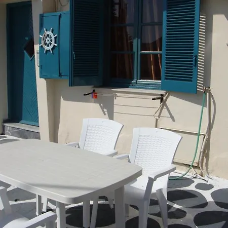 Апарт-отель Pansion Konstantinos Скиатос