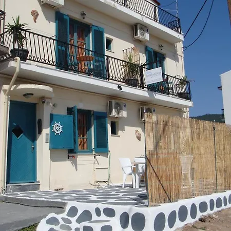Pansion Konstantinos Città di Skiathos